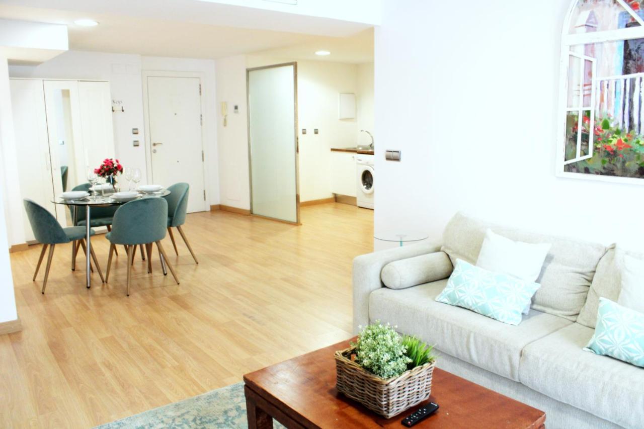 Apartments Ole - Albareda 24 Sevilla Bagian luar foto