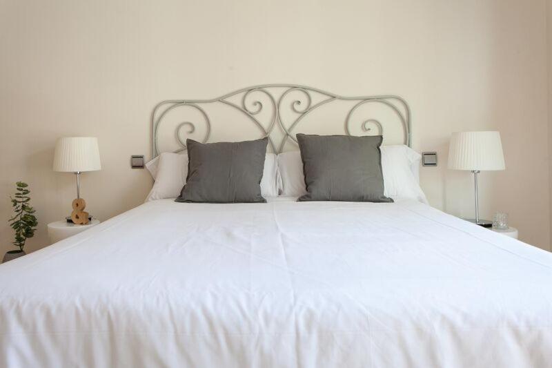 Apartments Ole - Albareda 24 Sevilla Bagian luar foto